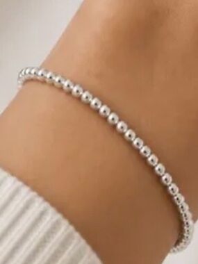 Minimal Silver Bead Bracelet — Sleek Everyday Layer